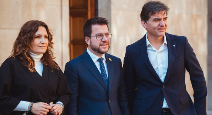 El president Aragonès, amb Laura Vilagrà i Sergi Sabrià (Arnau Carbonell)