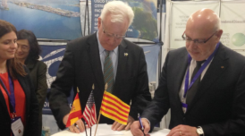 Minister Baiget and Larry Williams sign an agreement between the Catalan Government and the Beacon Council to boost trade relations between Florida and Catalonia