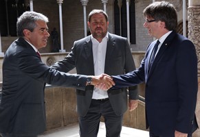 President Puigdemont and Vice President Junqueras receive Francesc Homs