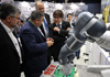 El president Puigdemont, en un moment de la visita al saló Internet of Things. Autor: Jordi Bedmar