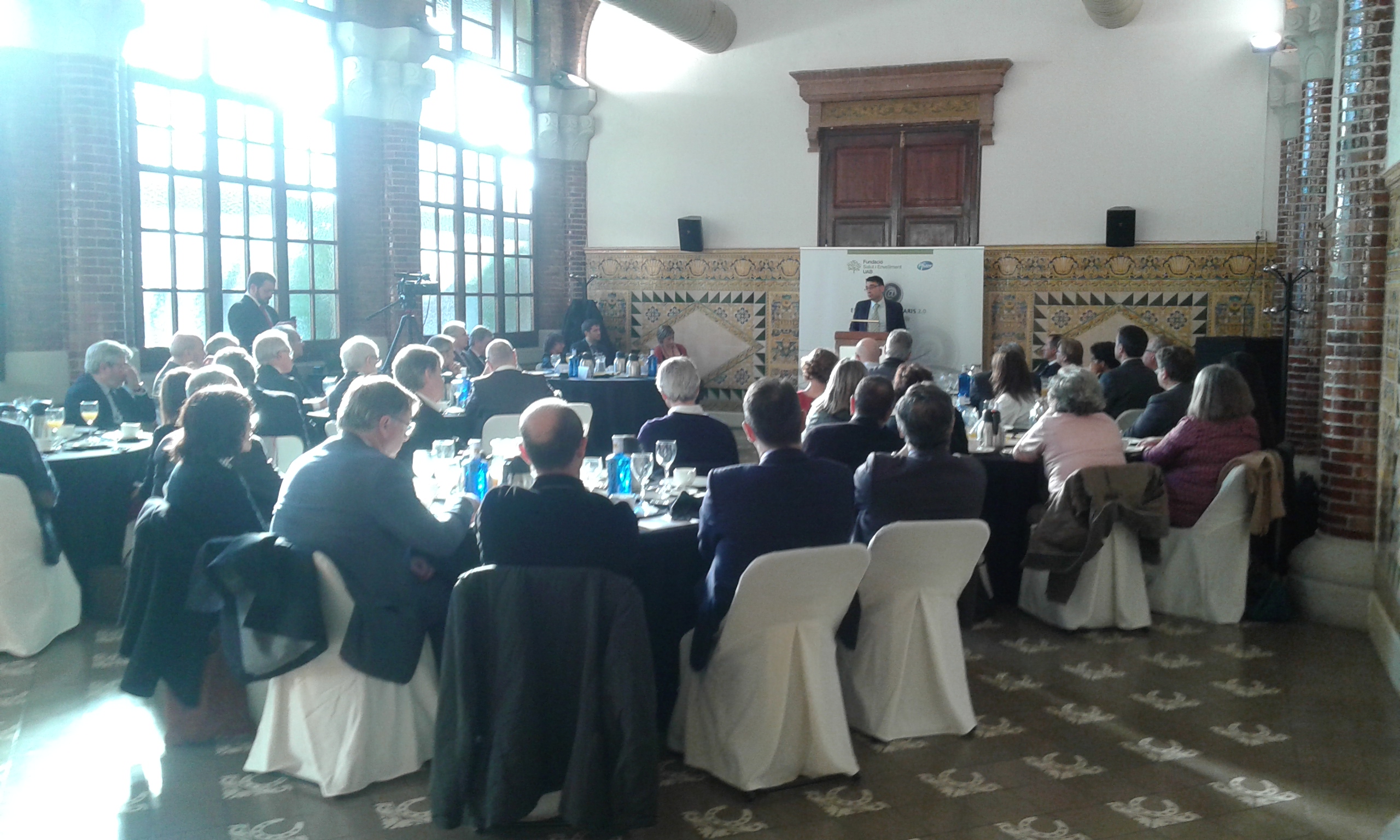 David Elvira participa en els esmorzars sanitaris