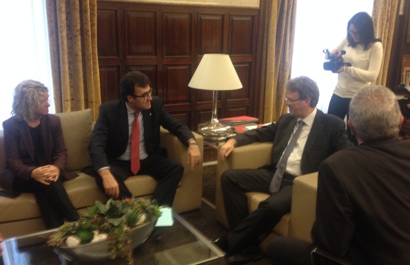 Reunió del secretari d'Hisenda, Lluís Salvadó, amb l'alcalde de Tortosa, Ferran Bel, i el delegat del Govern, Xavier Pallarès, sobre el desplegament de l'Agència Tributària de Catalunya a les Terres de l'Ebre Reunió del secretari d'Hisenda, Lluís Salvadó, amb l'alcalde de Tortosa, Ferran Bel, i el delegat del Govern, Xavier Pallarès, sobre el desplegament de l'Agència Tributària de Catalunya a les Terres de l'Ebre