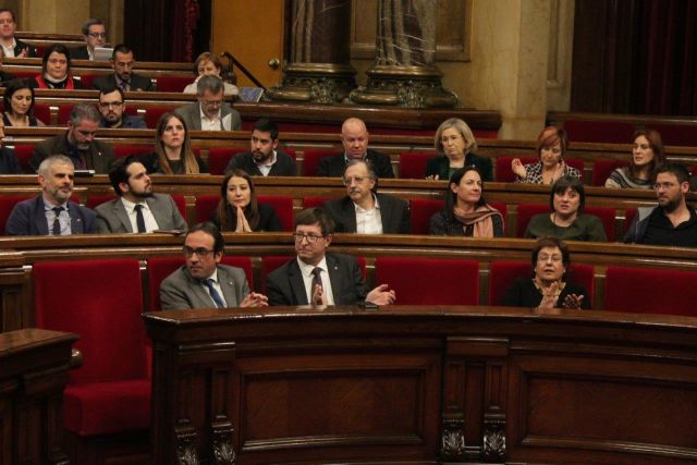 El conseller Mundó aplaudeix l'aprovació de la moció avui al Parlament