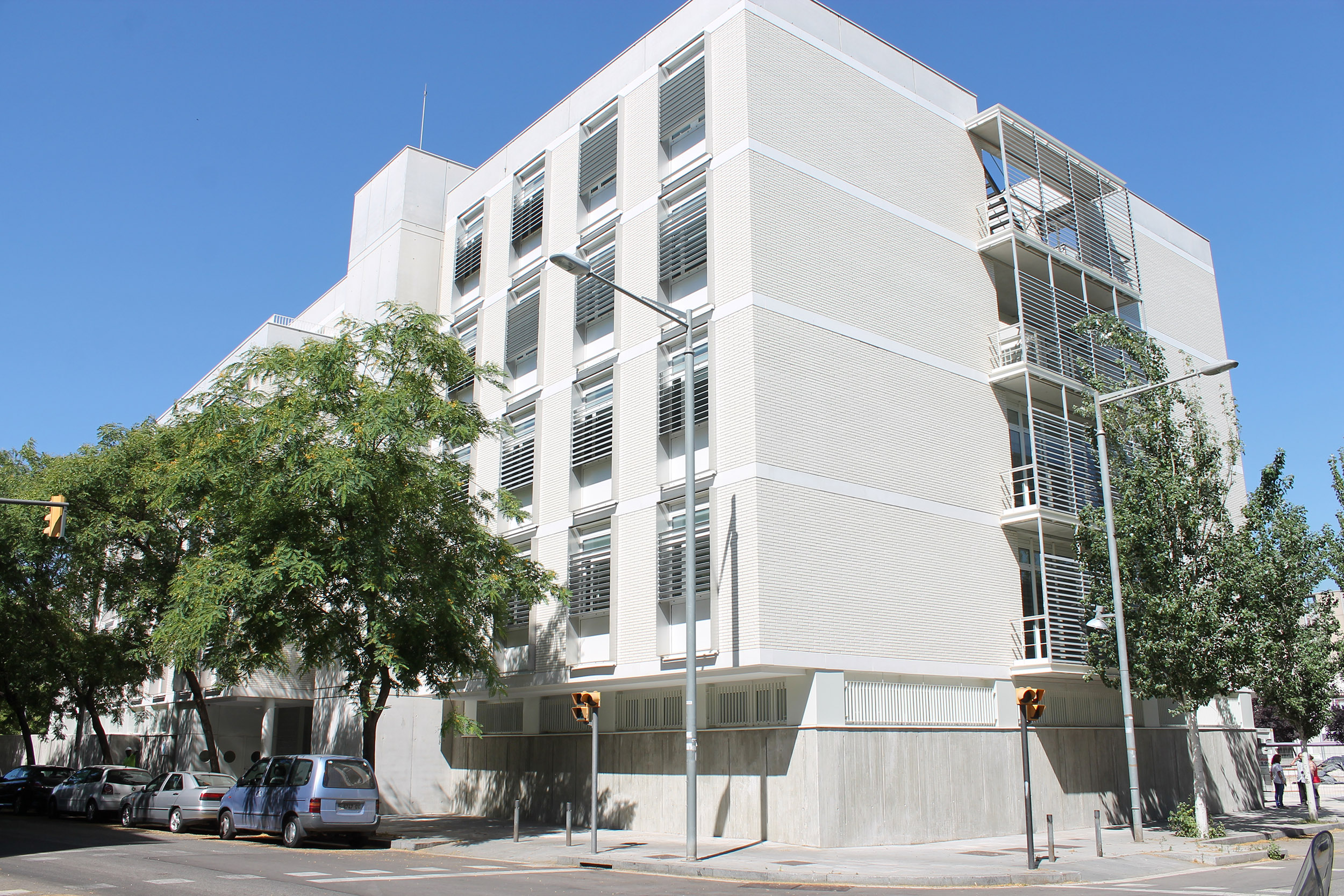 El nou edifici del CAP La Mina. El nou edifici del CAP La Mina.