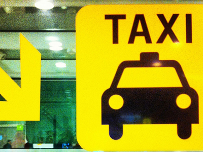 El Govern aprova un decret llei amb noves mesures per lluitar contra l'intrusisme en el sector del taxi