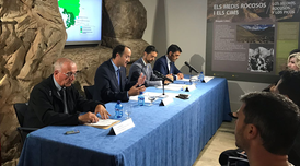 D'esquerra a dreta, André Rouch, David Baró, Damià Calvet i Josep Àngel Mortés, signant el protocol. D'esquerra a dreta, André Rouch, David Baró, Damià Calvet i Josep Àngel Mortés, signant el protocol.