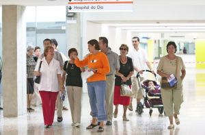 Més de tres persones van visitar el nou hospital durant unes jornades de portes obertes que es van organitzar per a l'ocasió. Foto: Pep Iglesias