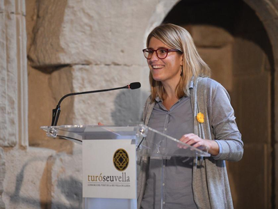 La consellera consellera Artadi durant el plenari del Consell Nacional de les Dones de Catalunya.