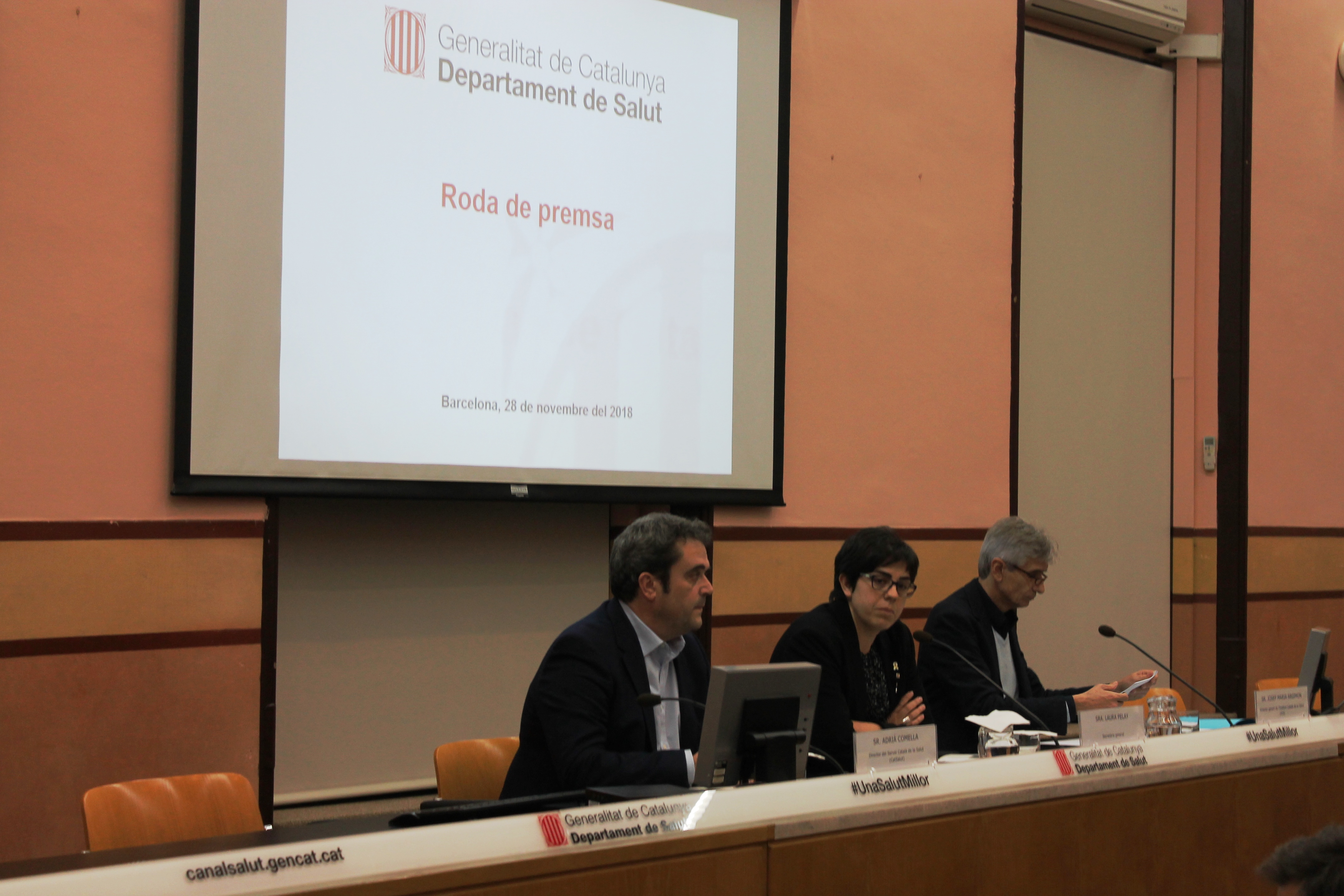 Adrià Comella, Laura Pelay i Josep Maria Argimon durant la roda de premsa