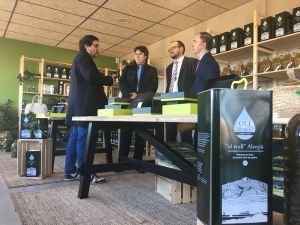 Un moment de la visita al trull Alenyà Un moment de la visita al trull Alenyà