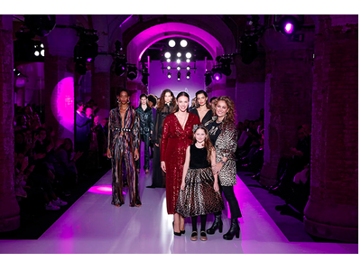 Imatge desfilada Maite by Lola Casademunt