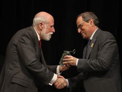This afternoon, the president of the Government of Catalonia, Quim Torra, presented the 30th International Catalonia Prize to the American technologist Vinton Cerf. 