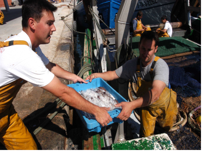 El Govern amplia fins a 5,7 milions d'euros els ajuts destinats al desenvolupament local participatiu de les zones de pesca 