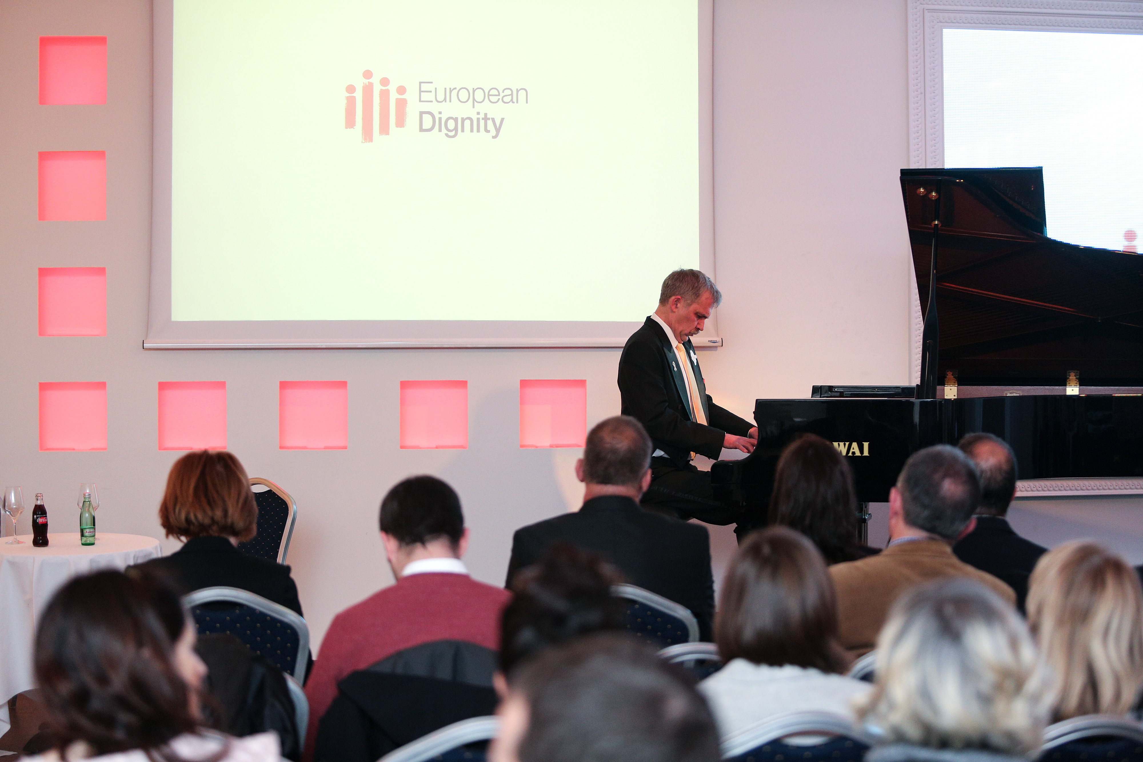 Cicle European Dignity