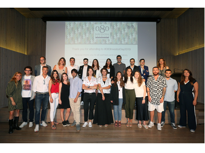 La dir. gral de Comerç, Muntsa Vilalta, a la dreta amb tots els participants 