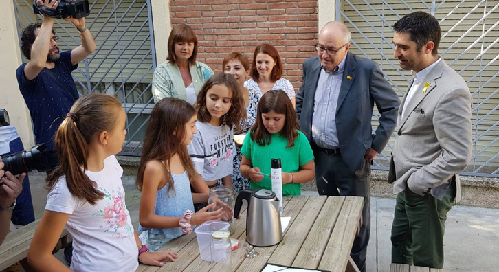 Today the Minister of Education, Josep Bargalló, and the Minister for Digital Policy and Public Administration, Jordi Puigneró, presented the STEMcat Plan. Aimed at encouraging students to pursue careers in science, technology, engineering and mathematics.