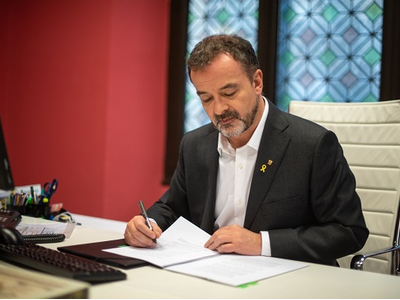 The Minister for Foreign Action, Institutional Relations and Transparency, Alfred Bosch, has published an article in 13 foreign media outlets, calling on the international community to act in response to the verdict against Catalan political and civil leaders, sentenced to 100 years in prison, and describing the ruling as a 