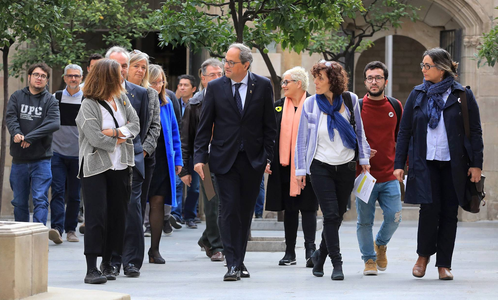 President Torra today received representatives of the senates of Catalan public universities, who presented him with a joint manifesto condemning the sentences given to Catalan political prisoners and the judicialisation of politics. 