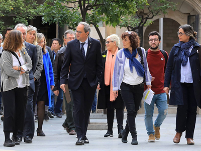 President Torra today received representatives of the senates of Catalan public universities, who presented him with a joint manifesto condemning the sentences given to Catalan political prisoners and the judicialisation of politics. 