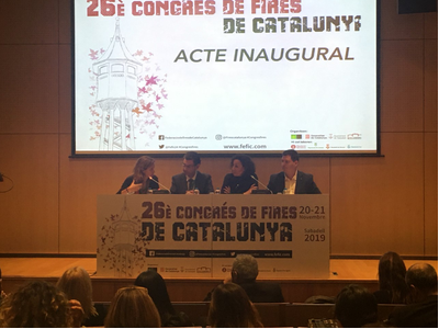 La dir gral de Comerç, Muntsa Vilalta, amb el pt de la FEFIC, Ramon FErrando, i la tinenta d'alcaldessa de Sabadell, Montse Gonzalez