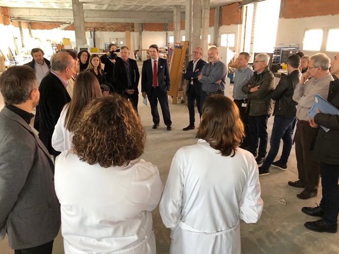 Un moment de la visita, aquest migdia. Un moment de la visita, aquest migdia.