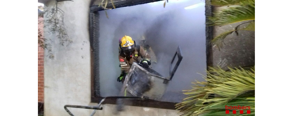 Incendi caseta a Roquetes Incendi caseta a Roquetes