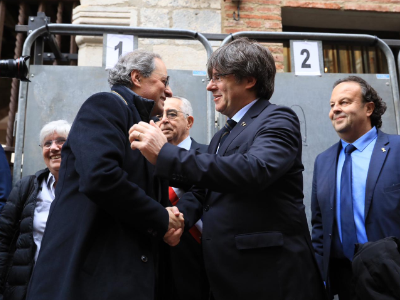 El president Torra i el president Puigdemont davant l'Ajuntament de Perpinyà.  Autor: Jordi Bedmar
