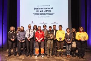 Imatge de les representats dels cossos d'emergències i de les institucions organitzadores