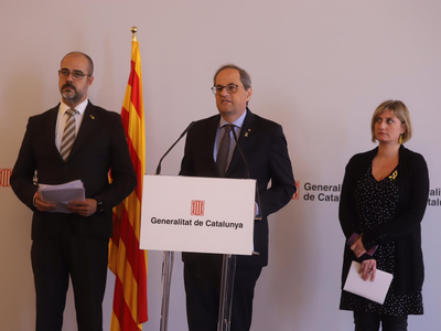 El president Torra ha comparegut acompanyat dels consellers d'Interior i de Salut (autor: Rubén Moreno)