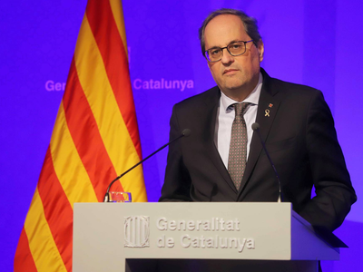 The head of the executive said this evening that it was time to take difficult but necessary decisions, and that he had requested that the Spanish government support a lockdown by stopping people from entering and leaving Catalonia via ports, airports and rail lines.