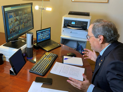 El president Torra, durant la reunió per videoconferència des de la Casa dels Canonges