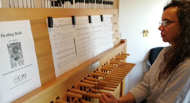 Carillonista Anna Maria reverté Healing Bells Carillonista Anna Maria reverté Healing Bells