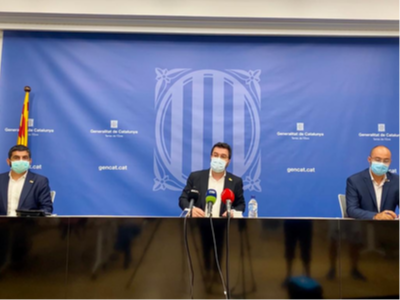 El vicepresident Aragonès i el conseller El Homrani, durant la roda de premsa
