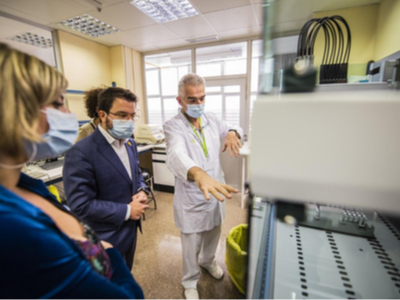 Aragonès i Vergés visiten el Laboratori Clínic de la Metropolitana Nord