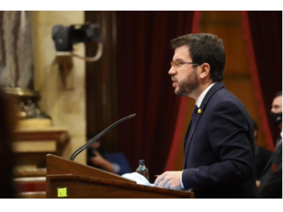 El vicepresident Aragonès durant la presentació del Decret Llei al Parlament de Catalunya