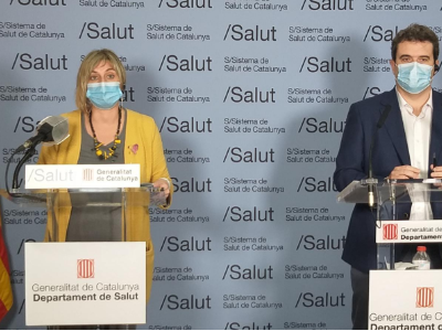La consellera de Salut, Alba Vergés, i el director del CatSalut, Adrià Comella, durant la roda de premsa