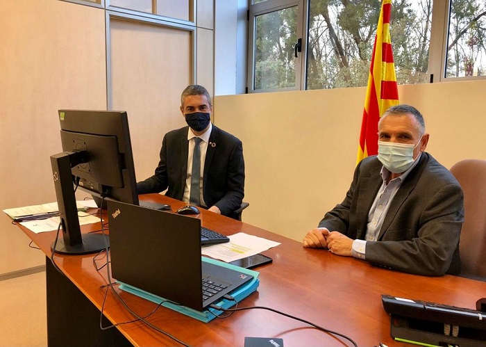 El conseller Bernat Solé i el delegat del Govern al Penedès, Pere Regull, durant la reunió telemàtica amb els municipis de la demarcació.