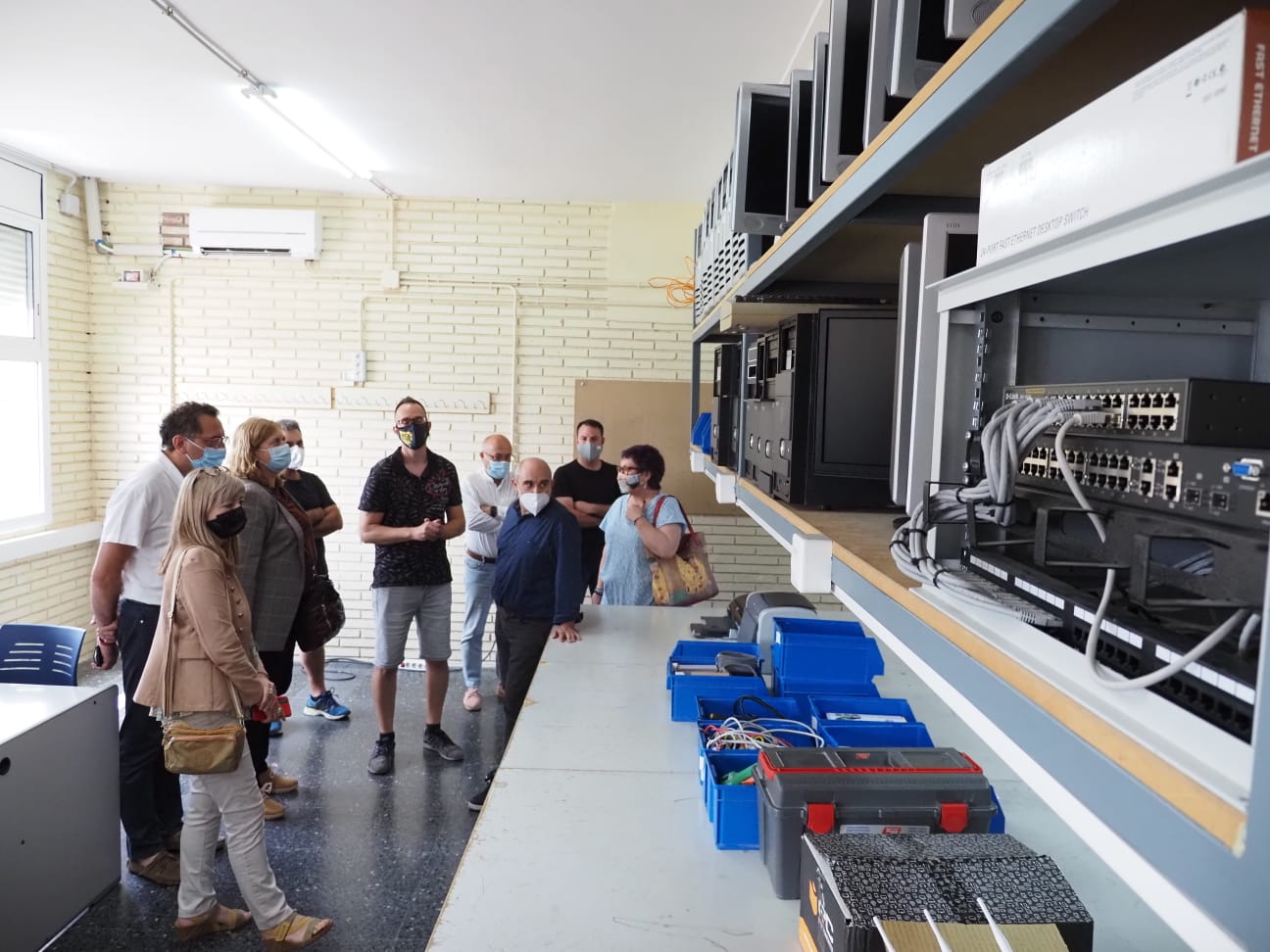 Educació presenta el nou mòdul 5G del Cicle Formatiu de Tècnic en Sistemes de Microinformàtica i xarxes Educació presenta el nou mòdul 5G del Cicle Formatiu de Tècnic en Sistemes de Microinformàtica i xarxes