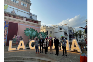 Les autoritats a la inauguració de l'exposició de La Cubana a Sitges