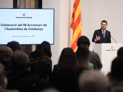 El president Aragonès a l'acte de commemoració dels 50 anys de l'Assemblea de Catalunya (foto: Jordi Bedmar)