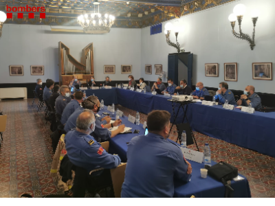 Imatge del Consell de Bombers Voluntaris, celebrat avui a Sitges