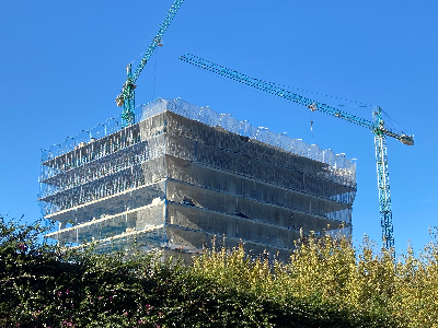Un edifici durant la seva construcció