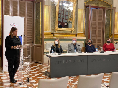Intervenció de la directora dels Serveis Territorials de Justícia a Tarragona, Mònica Solé, durant la presentació del llibre
