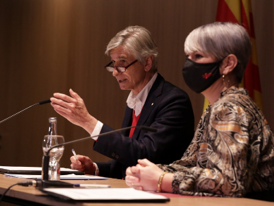 El conseller Argimon i la consellera Ciuró, en l'acte de signatura del conveni de salut mental 