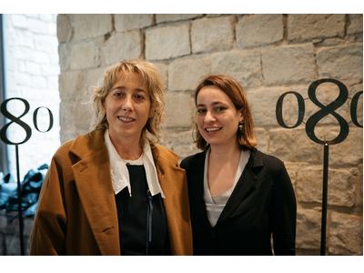 La dir del CCAM, Agnès Russiñol, a l'esquerra, amb la project manager de 080 i directora de l'àrea de moda del CCAM, Marta Coca