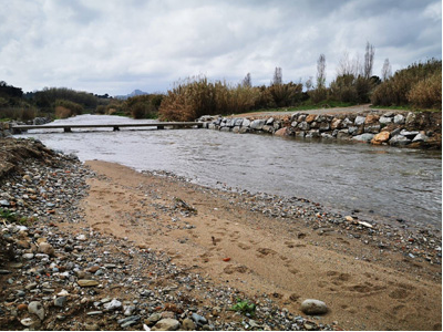 Tram del riu Besòs a l'altura de la Llagosta, durant la inspecció efectuada avui.