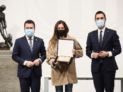 El president Aragonès i el conseller Torrent durant l'acte de lliuraments de les Medalles i Plaques al Treball President Macià (foto: Jordi Bedmar)