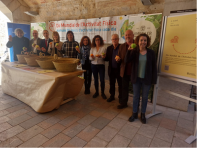 Els membres del Consell de Direcció de la Delegació del Govern a Girona donant suport a les activitats organitzades per celebrar el Dia Mundial de l'Activitat Física