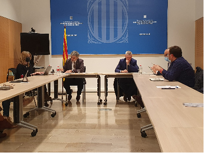 El director de l'Agència Catalana del Consum durant la reunió amb el director dels Serveis Territorials del Departament d'Empresa i Treball a les Terres de l'Ebre.