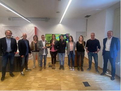 Joventut presenta el nou Carnet Jove de la Bisbal d'Empordà i fa una crida per sumar-s'hi a més comerços de la ciutat  